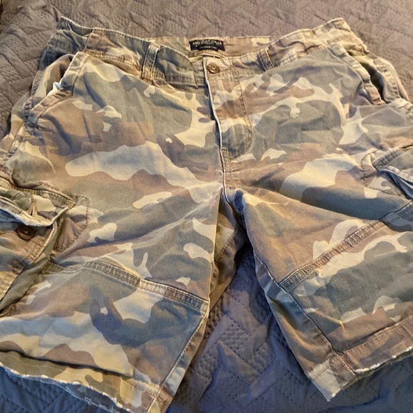 American Eagle Outfitters Other - Men’s American Eagle Cargo Shorts